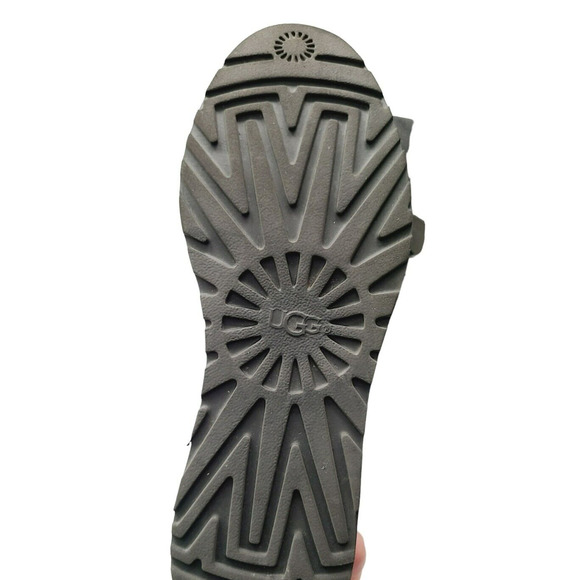 Ugg Low‎ Top Boots Size 6.5 - Picture 7 of 7